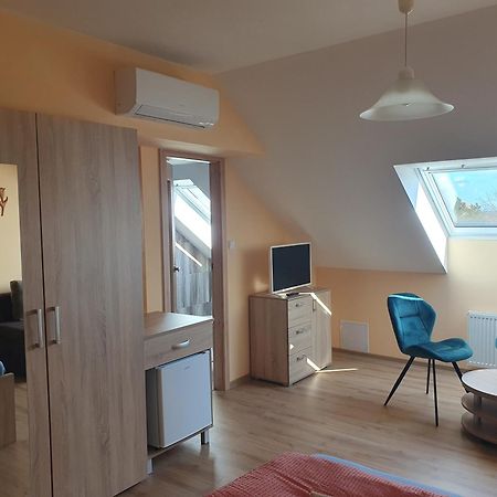 Pension Zeleny Strom Mikulov Dış mekan fotoğraf