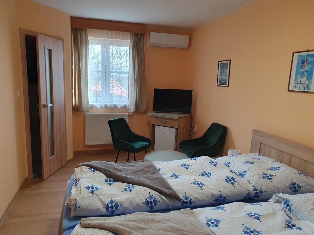 Pension Zeleny Strom Mikulov Dış mekan fotoğraf
