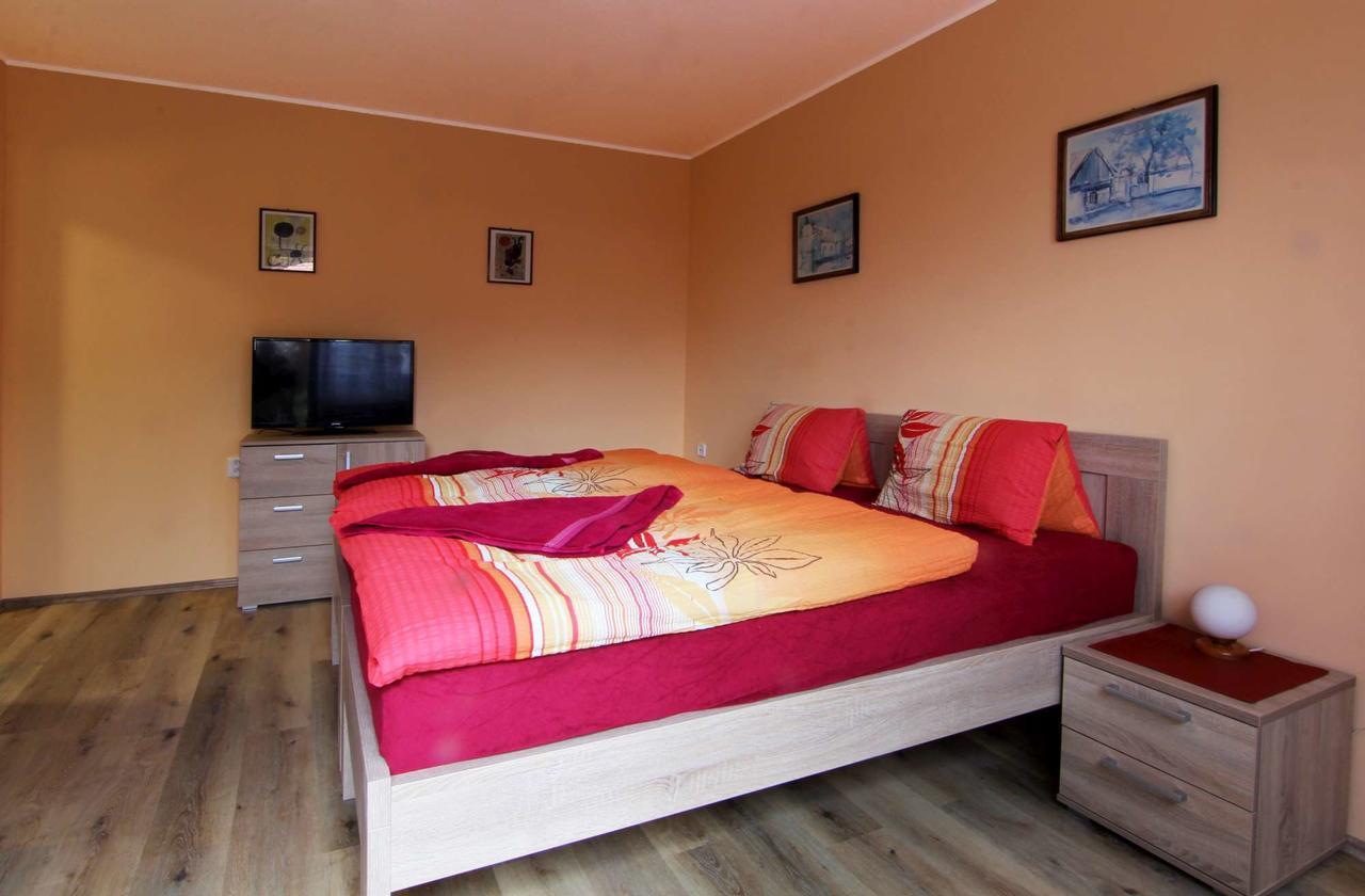 Pension Zeleny Strom Mikulov Dış mekan fotoğraf